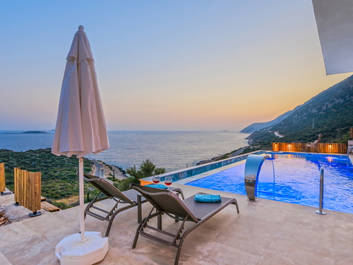  gece  -  Kasım
  | Kaş Yeniköy’de Deniz Manzaralı, Jakuzili Balayı ve Aile Villası – 4 Kişilik Tatil İçin İdeal Seçim